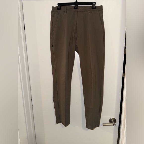 Men’s Bylt Basics Everyday Pant 2.0 Slim Olive Green 34W - Picture 1 of 5
